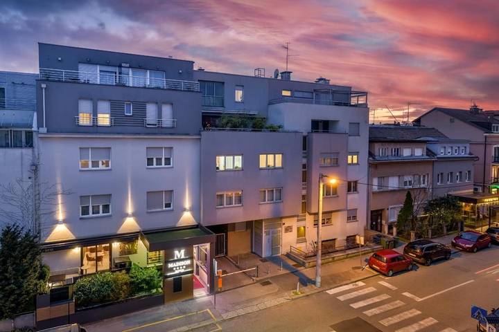 Appartamento per 2 persone, con sauna e idromassaggio nonché giardino in Zagabria