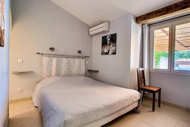 Location de vacances pour 2 personnes, avec terrasse et jardin à Mollégès - 3