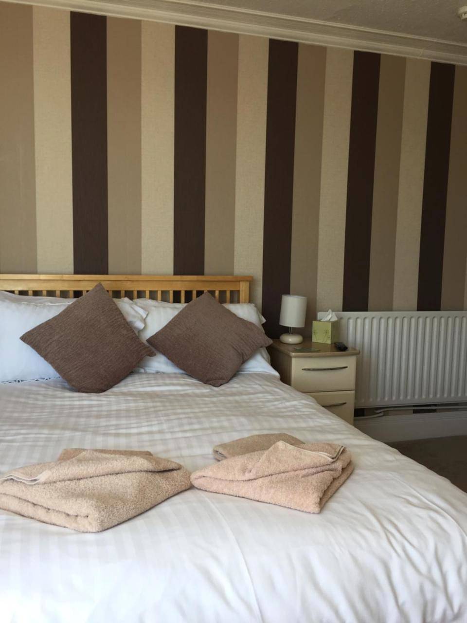 Single Room with Shared Bathroom in Melcombe Regis, Weymouth