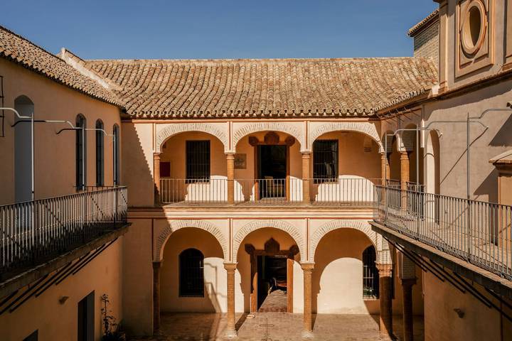 Location de vacances pour 22 personnes, avec Terrasse et Piscine à Lora del Río