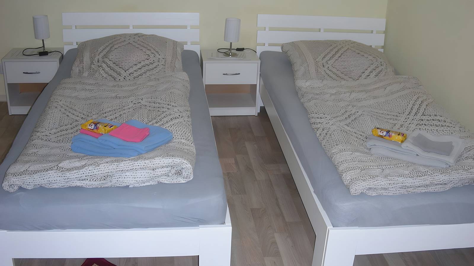 Ganze Wohnung, Apartment für 2 Personen (20 m²) mit Gemeinschaftsgarten und Wlan in Künzell, Rhön-Hessen