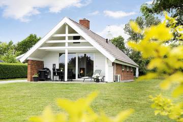 Ferienhaus für 4 Personen, mit Terrasse in Pøt Strandby