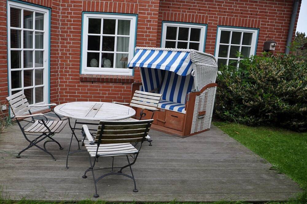 Ganze Wohnung, Ruhige Lage, Fußentfernung Ostsee, modern, Wlan, Reisesperre - volle Erstattung in Travemünde, Lübeck