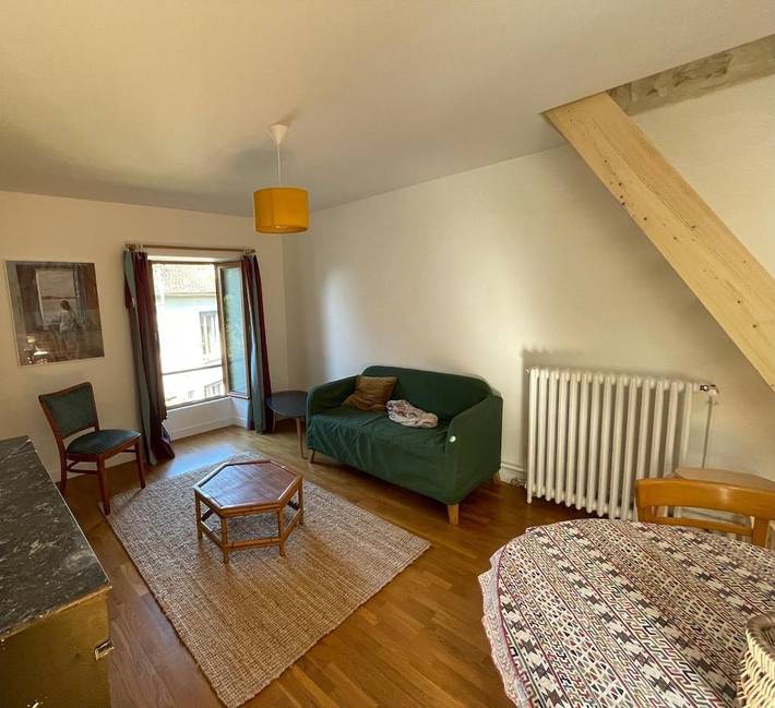 Gîte pour 4 personnes, avec vue et terrasse, animaux acceptés à Montigny-sur-Loing