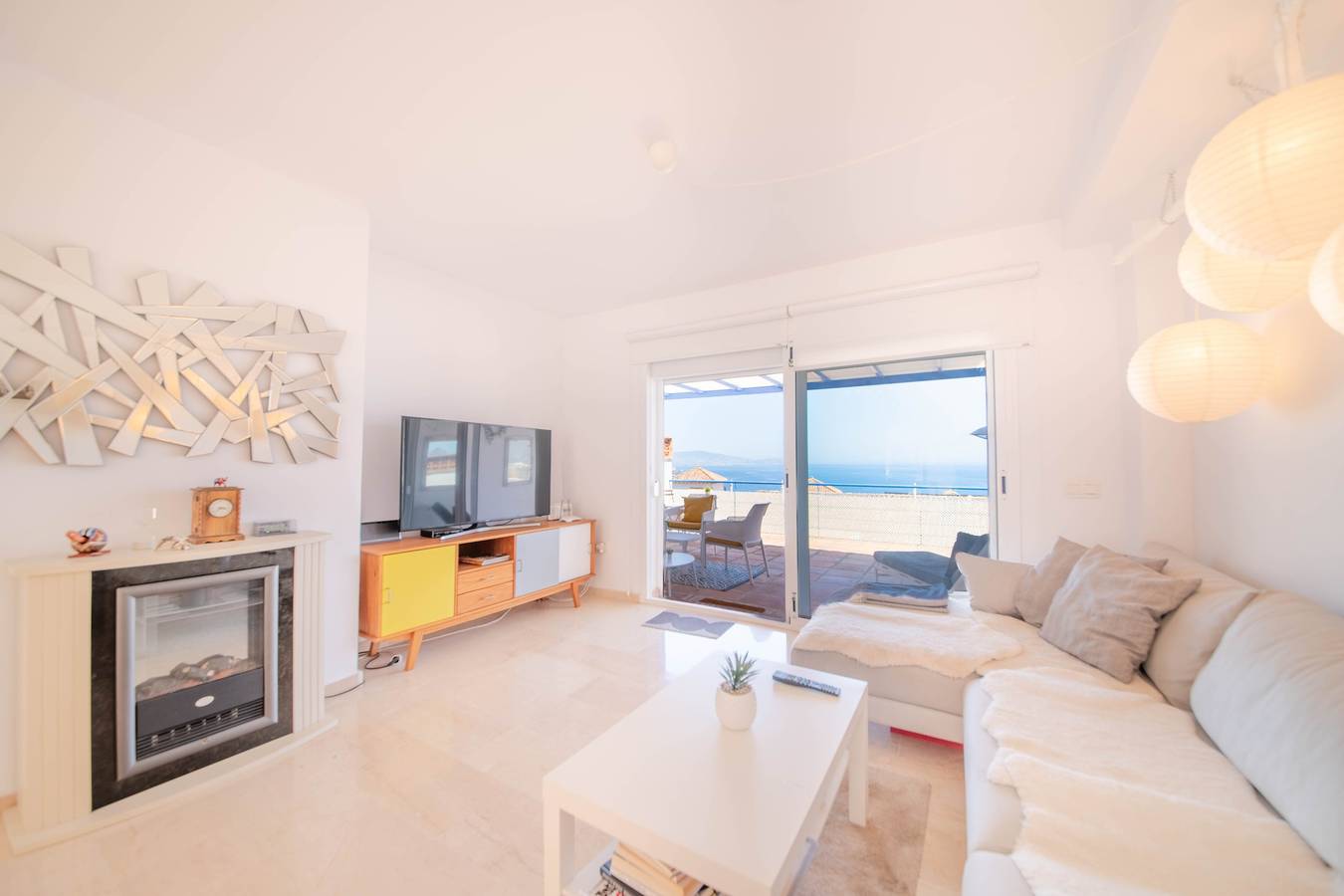 Casa Vacacional 'El Faro 18' con Vistas al Mar, Wi-Fi y Aire Acondicionado in La Herradura, Almuñecar