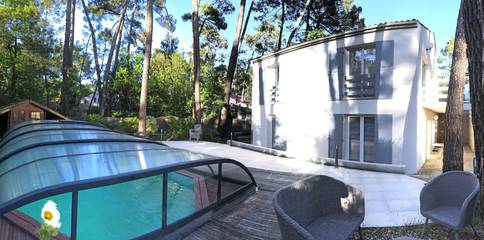 Villa pour 15 personnes, avec balcon ainsi que piscine et jardin dans Ronce-les-Bains