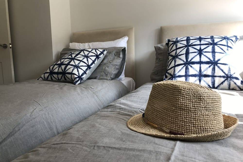 Stylish House minutes walk from Sandy Beaches in East Portlemouth, South Devon