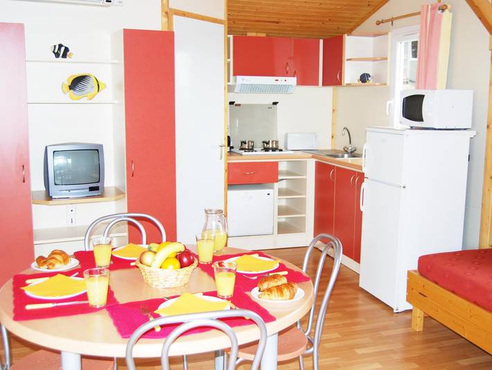 Gîte pour 4 personnes, avec piscine et terrasse, adapté aux familles à Agde - 2