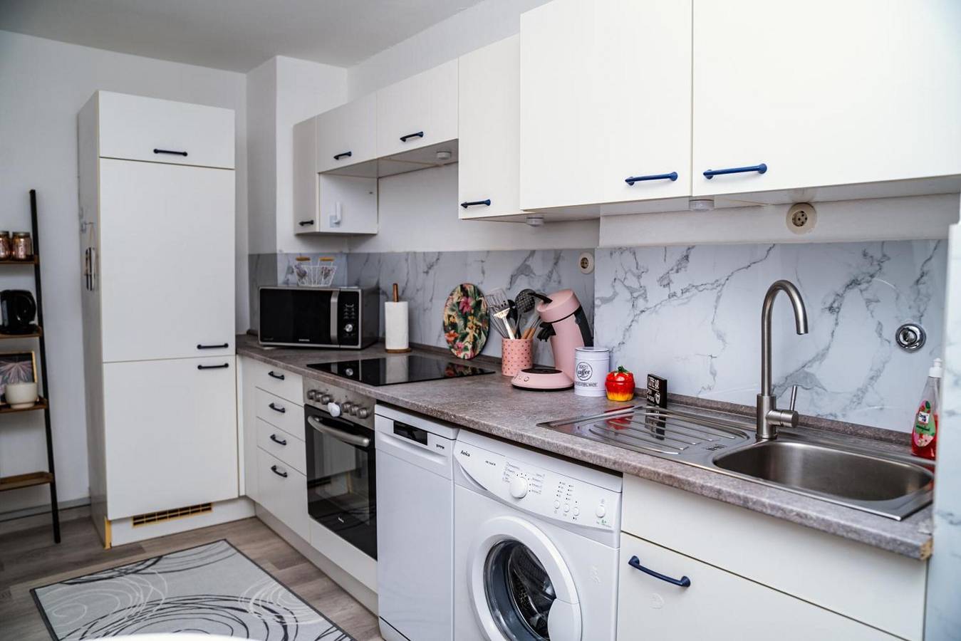 Ganze Wohnung, Apartment 'Ella 2' mit Seeblick, Balkon und Wlan in Friedrichshafen, Region Bodensee-Oberschwaben