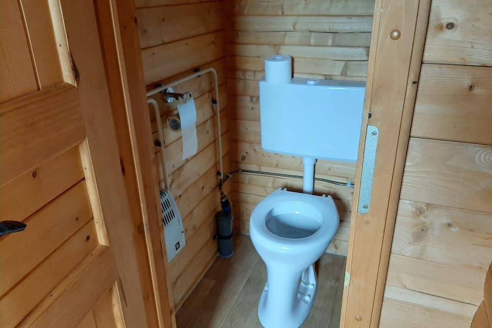 Gemütliches Blockhaus auf Schönem Campingplatz in Medebach, Upland