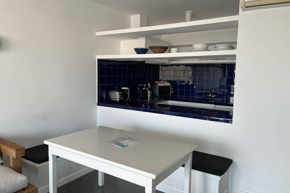 Entire apartment, In a very quiet area within the village in Fornells, Es Mercadal