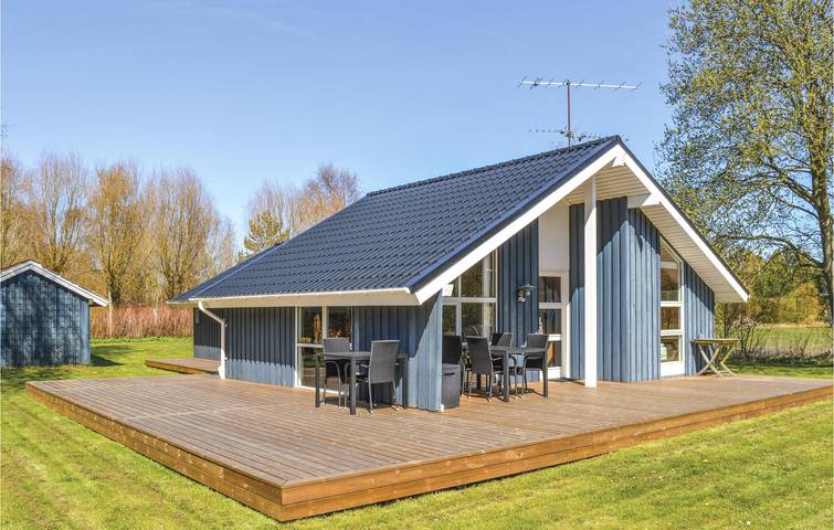 Ferienhaus für 6 Personen, mit Terrasse und Whirlpool sowie Garten und Sauna in Bratten