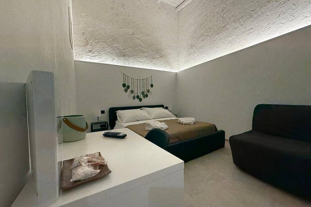 Here, every detail is designed to make you feel at home. Amati Home in Floridia, Provincie Syracuse