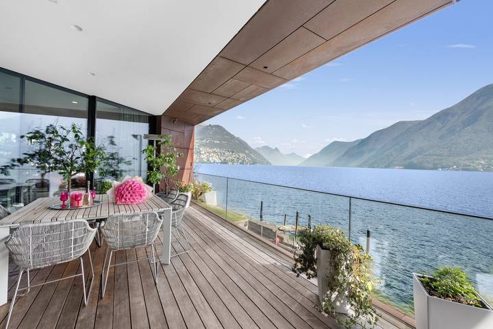 Villa pour 6 personnes, avec vue sur le lac ainsi que sauna et balcon, adapté aux familles en Suisse