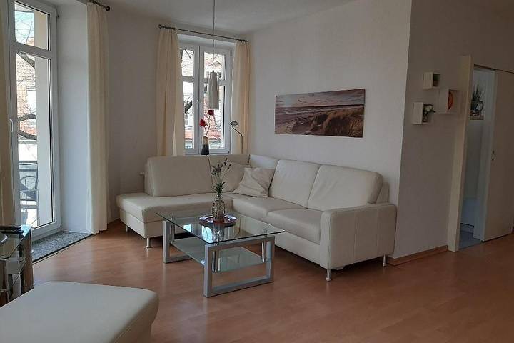 Ferienwohnung für 4 Personen, mit Balkon in Warnemünde - 2