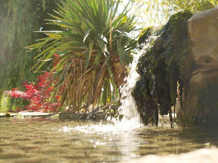 Location de vacances pour 2 personnes, avec vue et piscine ainsi que jardin et terrasse à Ansouis - 3