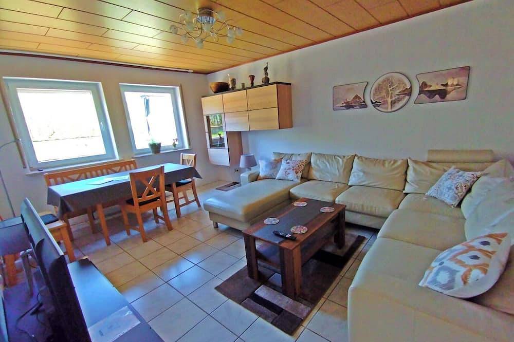 Ganze Wohnung, Gemütliche Ferienwohnung in ruhiger Lage, Nähe Luxemburg und Trier in Ralingen, Landkreis Trier-Saarburg