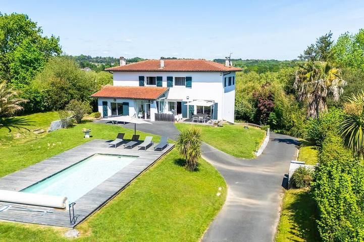 Maison de vacances pour 8 personnes, avec balcon ainsi que piscine et jardin à Arbonne