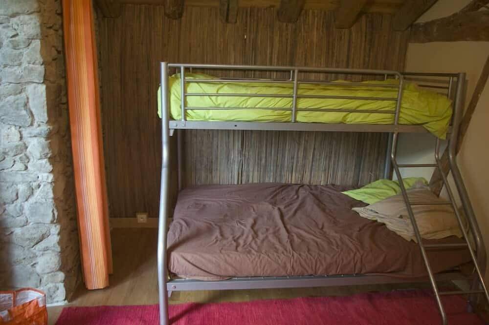 Loft aménagé dans d'anciennes écuries in Capoulet-et-Junac, Parc naturel régional des Pyrénées ariégeoises