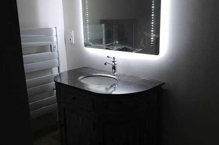 Gîte pour 10 personnes, avec jacuzzi ainsi que jardin et piscine à Clansayes - 3