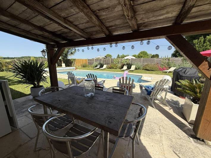 Location de vacances pour 6 personnes, avec jardin et piscine, adapté aux familles à Saint-Palais-du-Né - 3