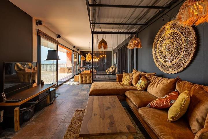 Location de vacances pour 6 personnes, avec jardin et sauna ainsi que piscine et jacuzzi à Bosc