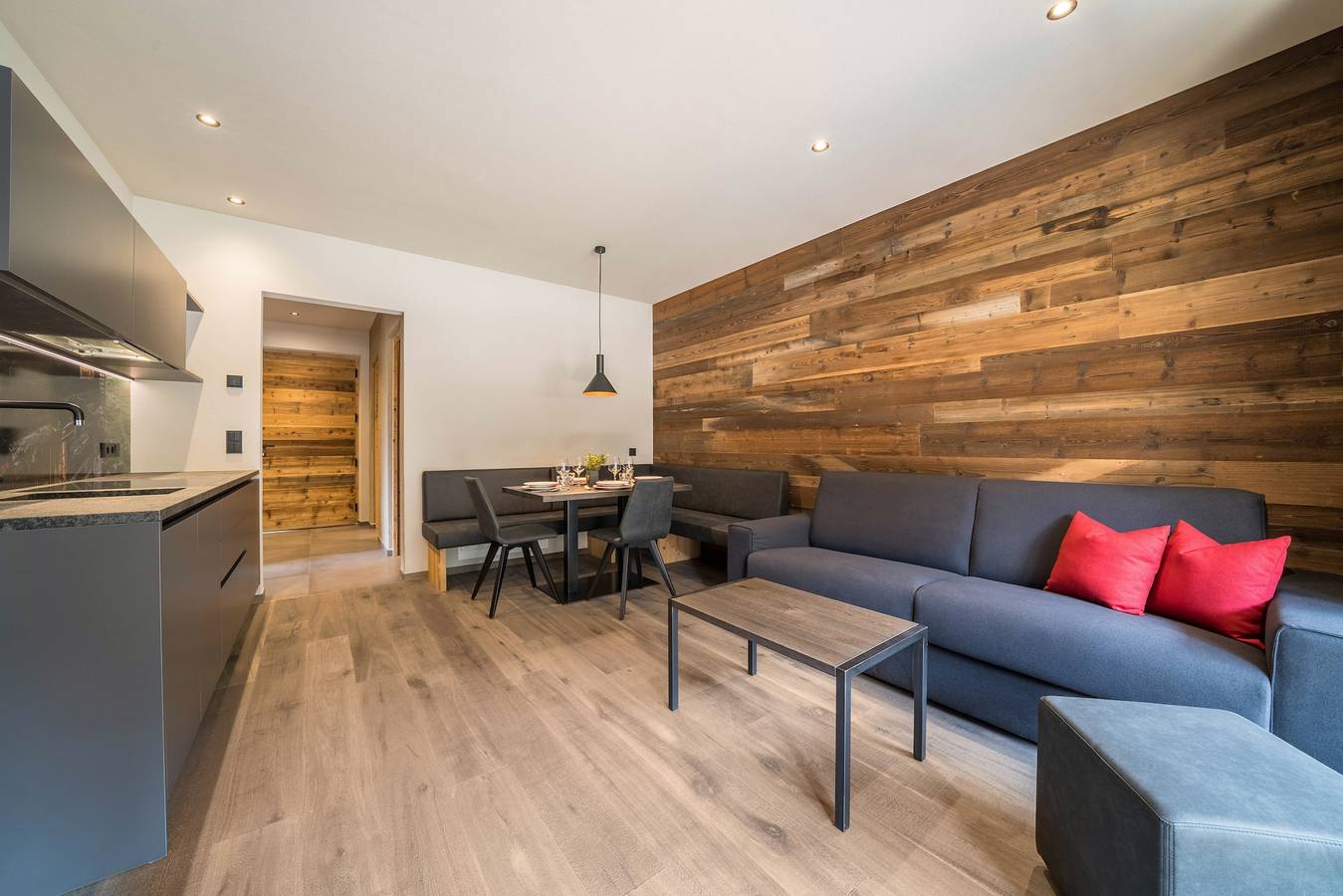 Ganze Wohnung, Ferienwohnung "Seebrunn - Kaserfeld Alm" mit Bergblick, Terrasse & Garten in Kuppelwies, Ulten