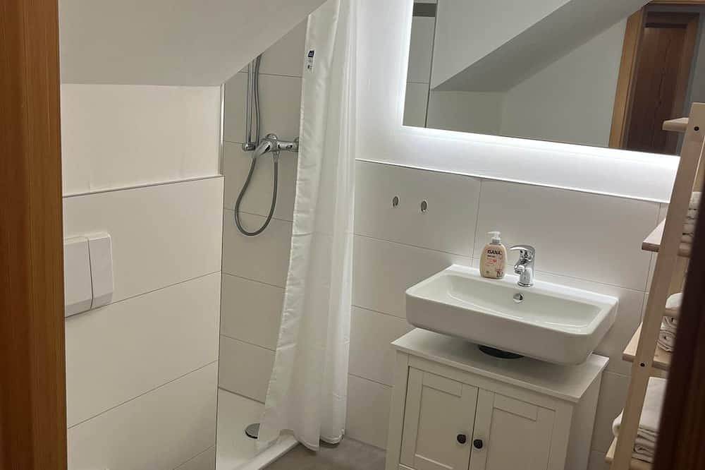 Ganze Wohnung, Nr 4 Ferienwohnung, Eg, 2 Schlafzimmer - Clasen, Gästehaus in Berkenthin, Kreis Herzogtum Lauenburg