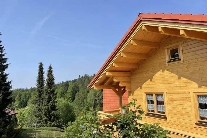 Ferienhaus für 4 Personen, mit Sauna und Pool sowie Garten in Spiegelau
