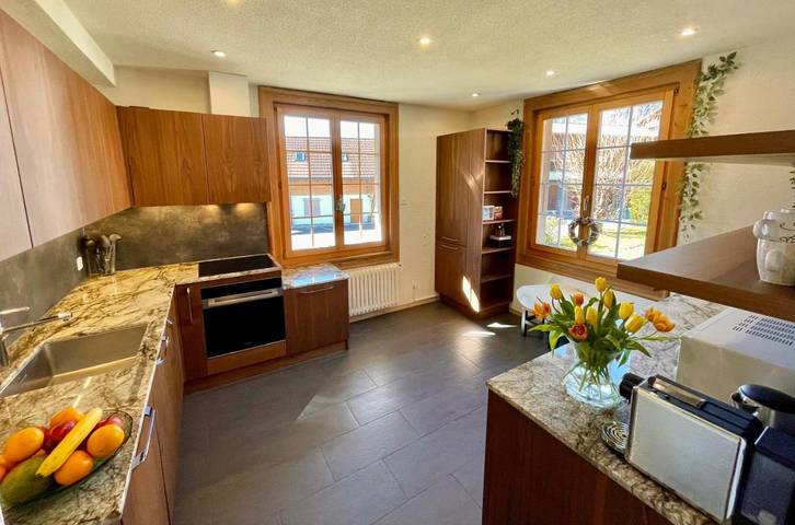 Gîte pour 7 personnes, avec Terrasse et Jardin ainsi que Vue sur le lac et Vue à Brienz - 2