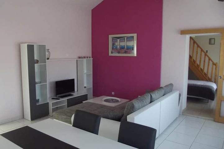 Location de vacances pour 4 personnes, avec Terrasse ainsi que Jardin et Piscine à Cournonterral