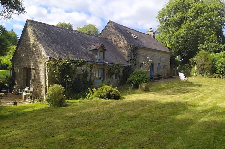 Gîte pour 6 personnes, avec jardin et terrasse, animaux acceptés à Persquen