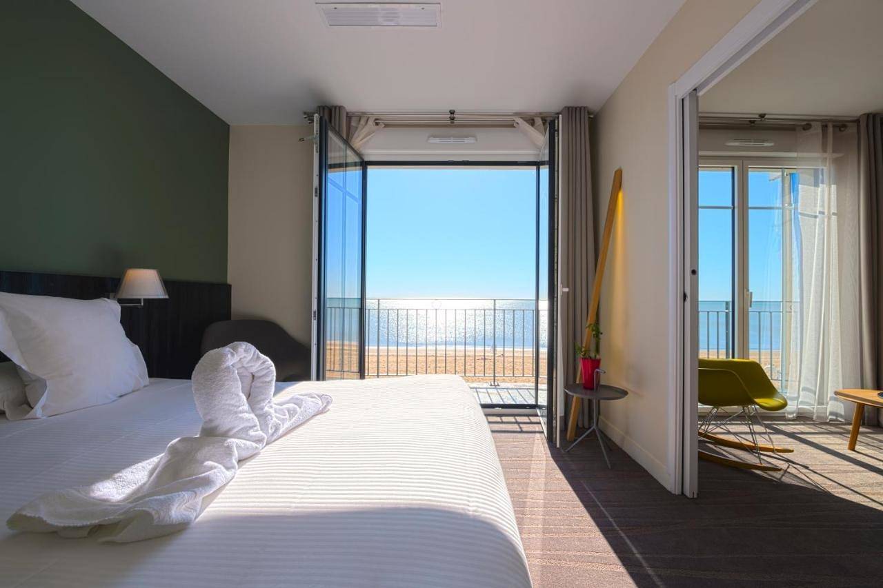 Les Flots - Hôtel et Restaurant face à l'océan - Châtelaillon-Plage in Châtelaillon-Plage, Région de La Rochelle