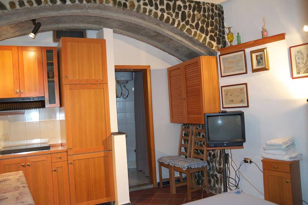 Entire apartment, Residential flat in Vernazza, natural park of 5 Terre in Vernazza, Comune di Vernazza