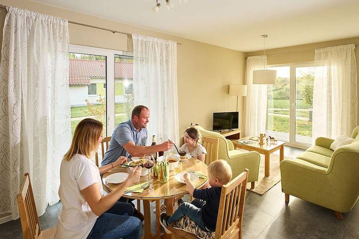 Ferienhaus für 4 Personen, mit Terrasse und Garten sowie Sauna