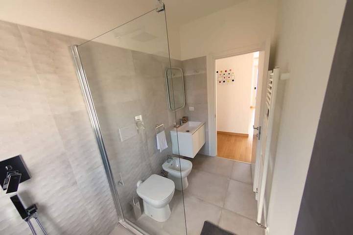 Appartamento intero, Seatrieste: loft con totale vista mare e città in Trieste, Trieste e dintorni
