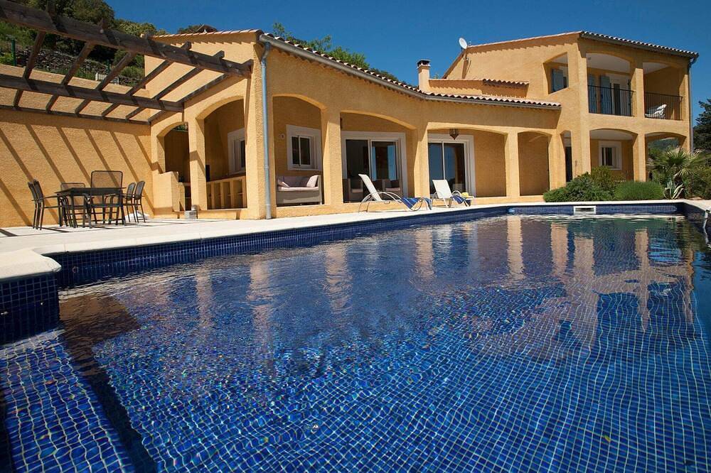Villa Roquebrun con piscina in Roquebrun, Region de Béziers