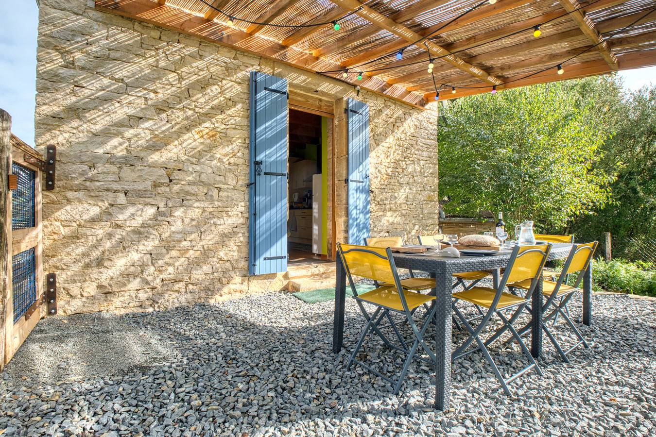 Ferienhaus 'À La Ferme' mit privater Terrasse und eigenem Garten in Sainte-Orse, Périgord Noir