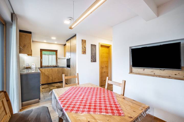 Ganze Wohnung, Ferienwohnung 'Mountainfarm Innertrein Natur' mit Bergblick, Gemeinschaftsgarten und Wi-Fi in Hohe Tauern, Ahrntal