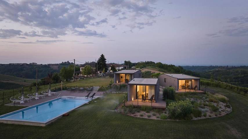 Cottage per 6 persone, con giardino e panorama nonché piscina in Piemonte