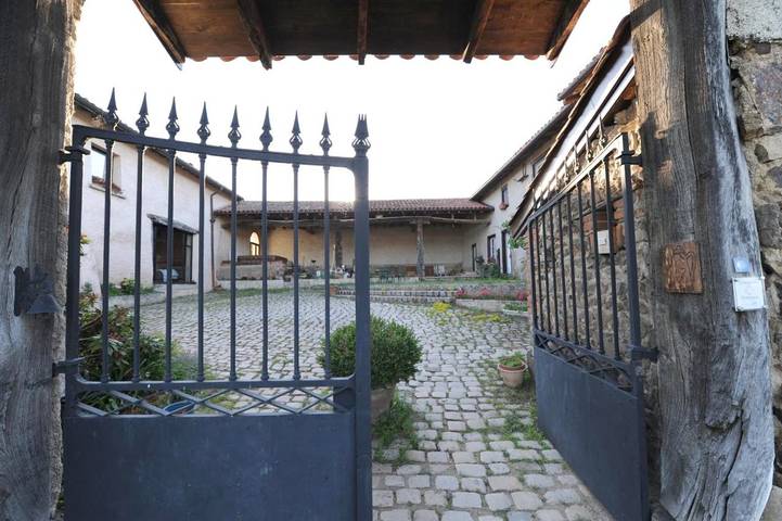 Location de vacances pour 2 personnes, avec jardin et jacuzzi, animaux acceptés à Saint-Galmier - 3