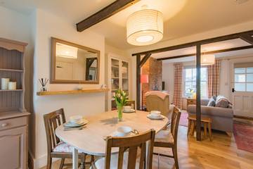 Holiday Rental for 4 People in Hythe, Kent Downs, Photo 1