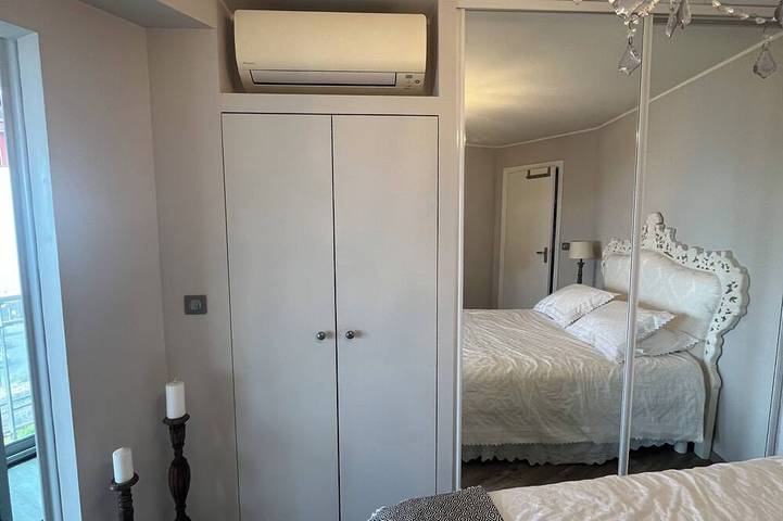 Entire apartment, New Listing in Cannes La Bocca, Cannes