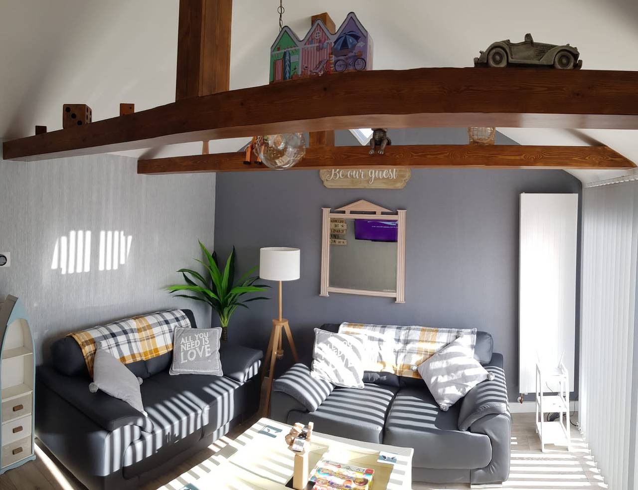 Luxury 2-Bed modern chalet in Bridlington in Carnaby, East Riding of Yorkshire