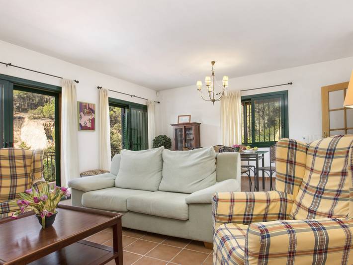 Casa rural para 6 personas, con terraza, Se admiten mascotas en Canyelles - 4