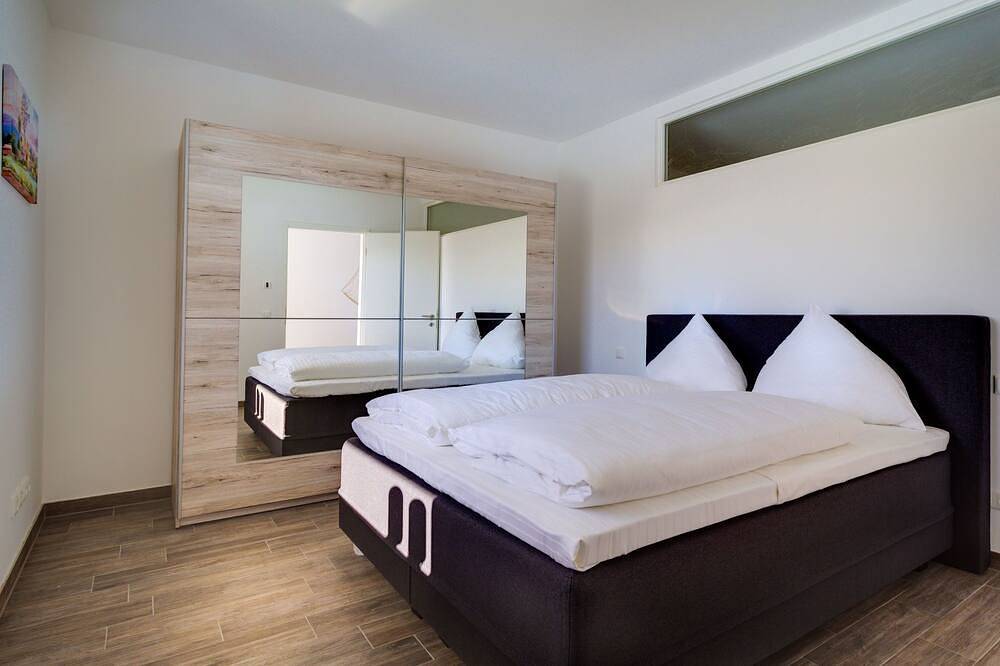 Ganze Wohnung, Kapitänskajüte by Interhome in Großpösna, Leipziger Neuseenland
