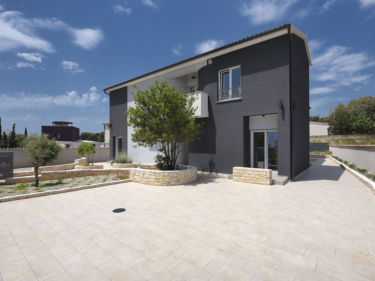 Villa in Premantura mit Pool am Strand in Premantura, Südküste Istrien