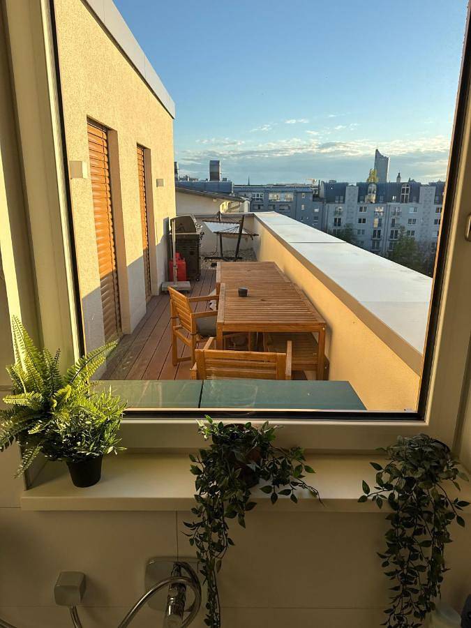 Ferienwohnung für 7 Personen, mit Whirlpool und Balkon in Leipzig-Ost - 2