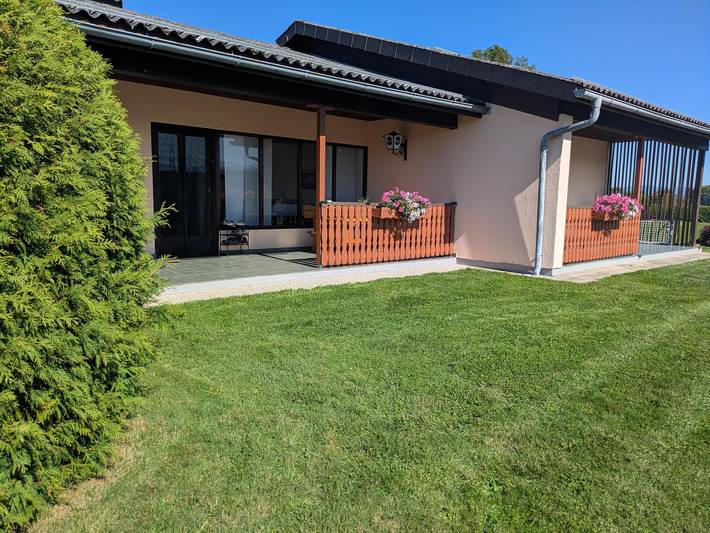 Bungalow für 4 Personen, mit Garten und Pool sowie Ausblick, mit Haustier in Kärnten - 2
