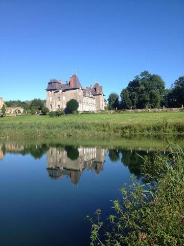 Gîte pour 8 personnes, avec vue et jardin dans Dompierre-sur-Helpe